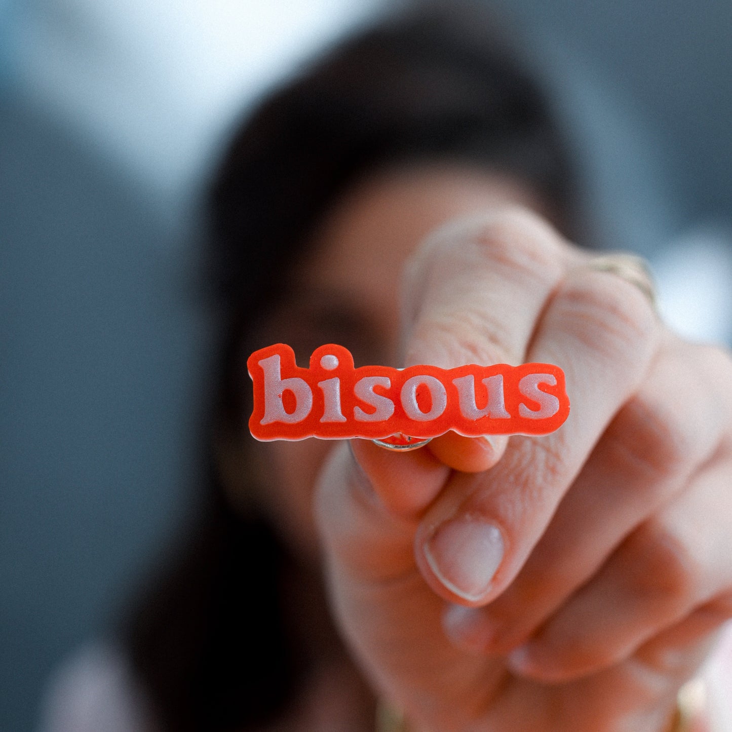 PIN'S BISOUS