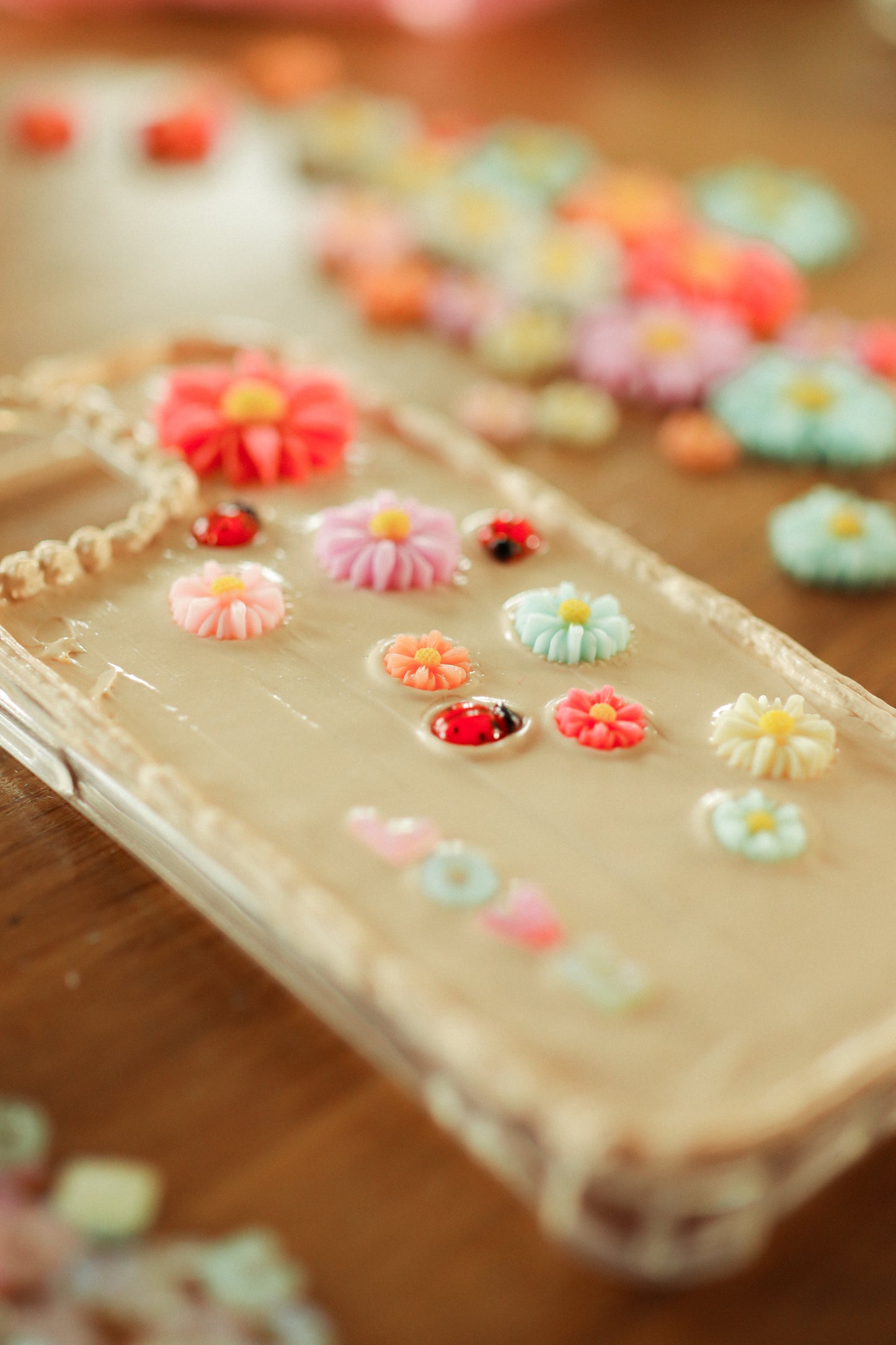 Atelier DIY coque de téléphone mercredi 11 mars chez Annahpa